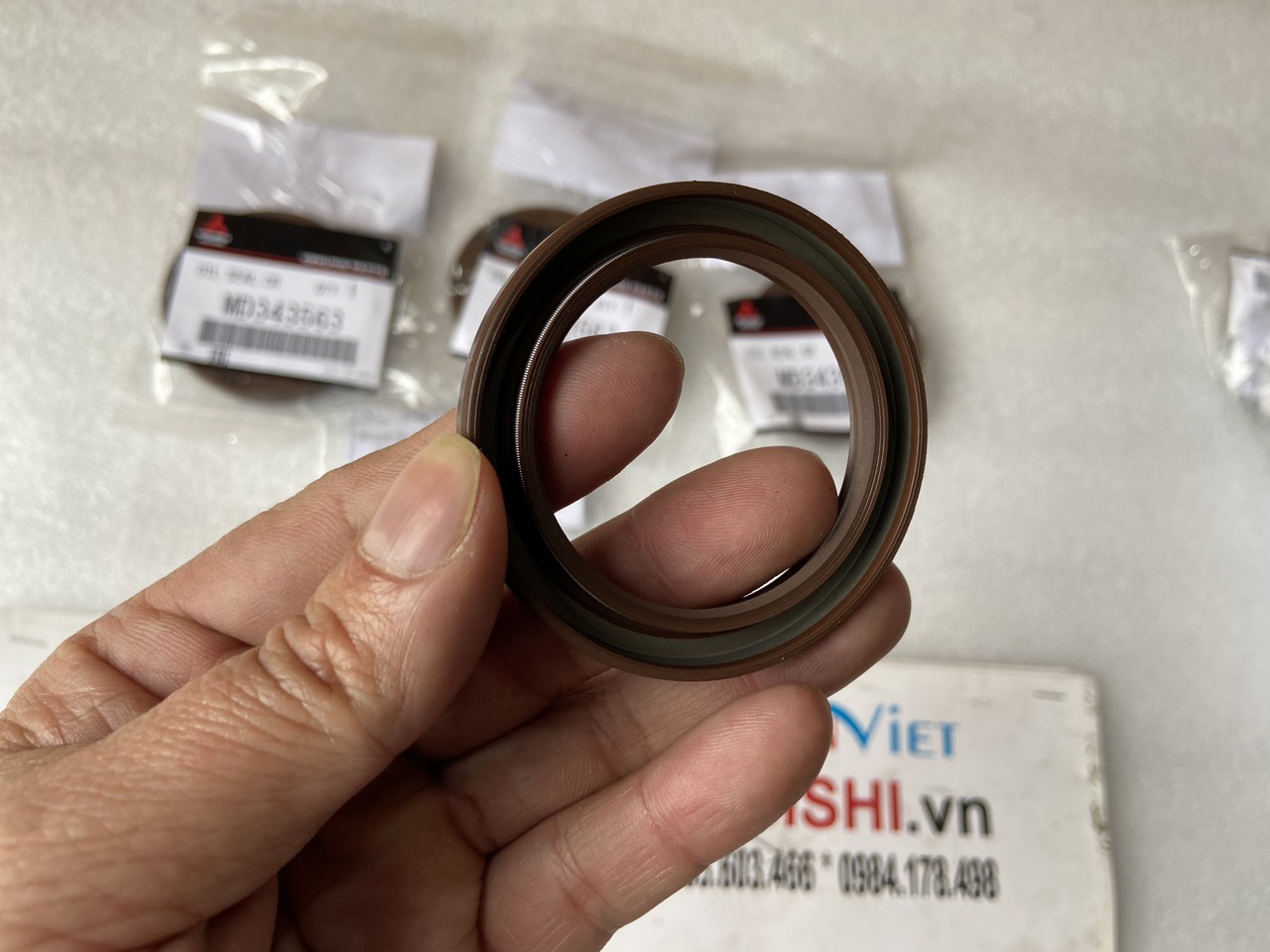 硬い桃　8キロ　thu phương Con đội xe mitsubishi Zinger chính hãng giá tốt nhất